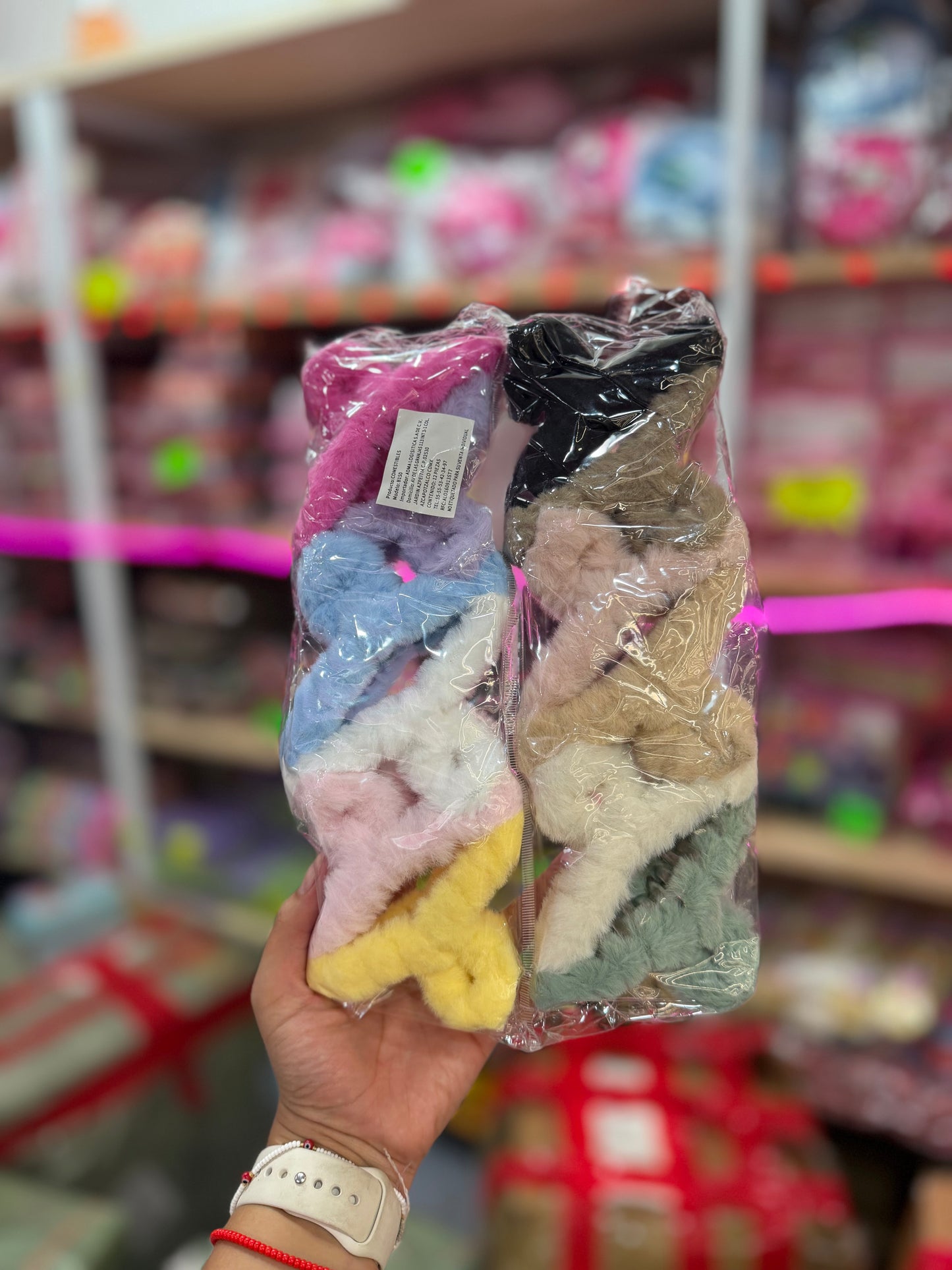 Pinza de peluche de color