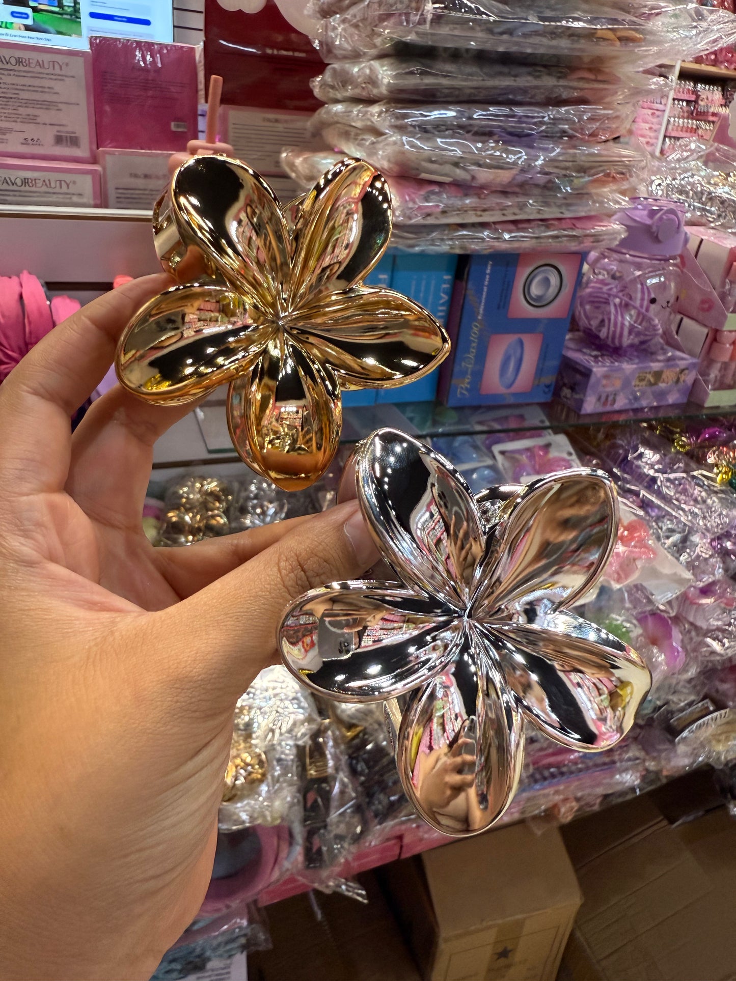 Pinza hawaiana metálica