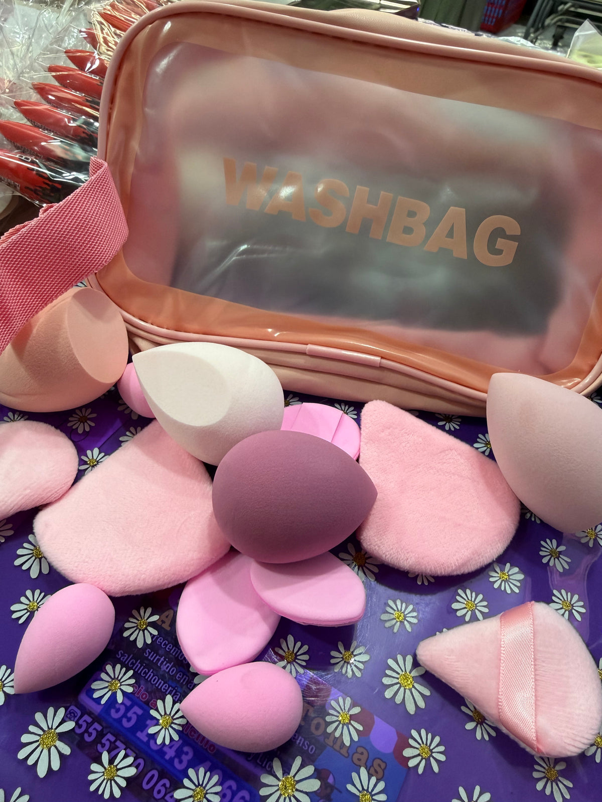 Cosmetiquera con esponjas
