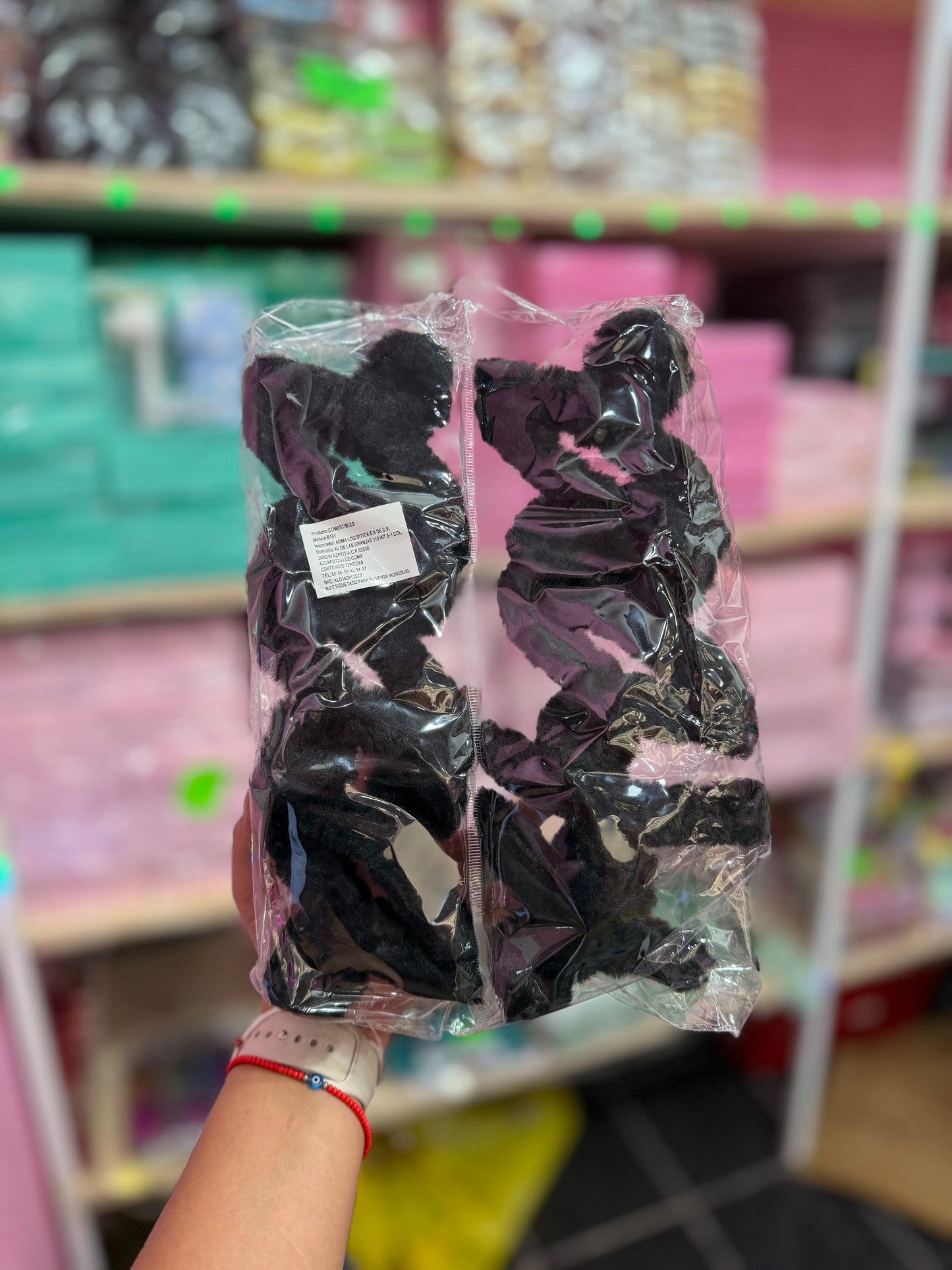 Pinza de peluche negra