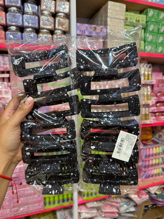 Pinza cuadrada negra